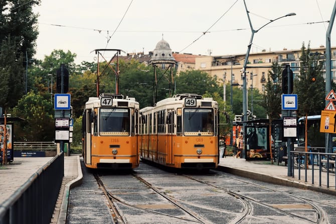 La nueva línea 99 de la EMT deja sin giro directo a la avenida de Ausiàs March